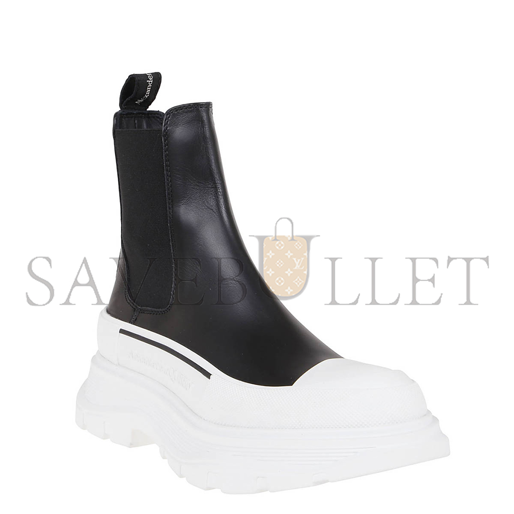 Ale*d*r m*q*en chelsea tread bootie 635714whz611071